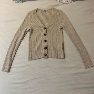 Beige v neck button cardigan 
Madewell size Med
Lightweight stretchy knit